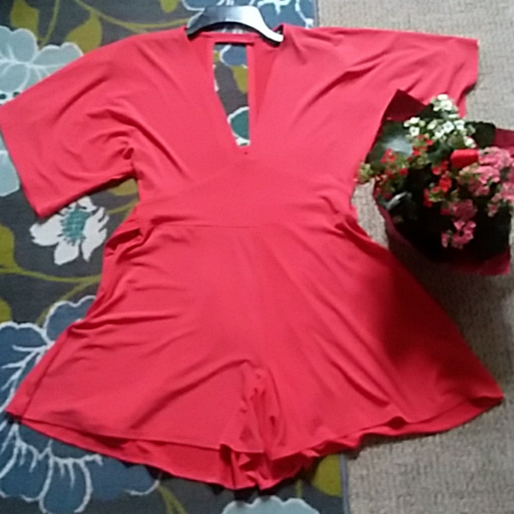 SUPER CUTE CORAL COLOR EXPRESS ROMPER SHORTS🌺 - Picture 2 of 8